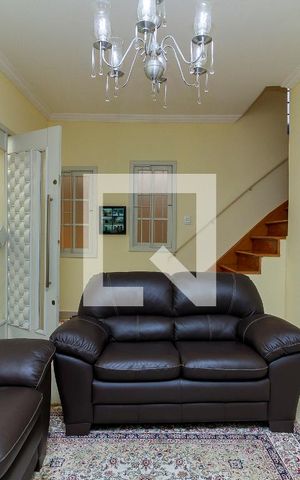 Casa à venda com 220m², 3 quartos e 3 vagasSala