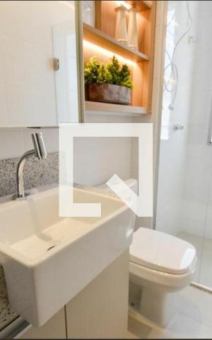 Apartamento à venda com 62m², 2 quartos e 2 vagas Apartamento à venda com 62m², 2 quartos e 2 vagasBanheiro Social