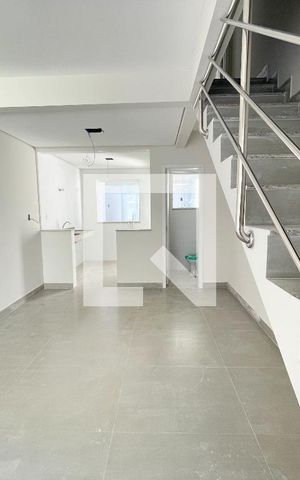 Casa à venda com 65m², 2 quartos e 1 vagaSala