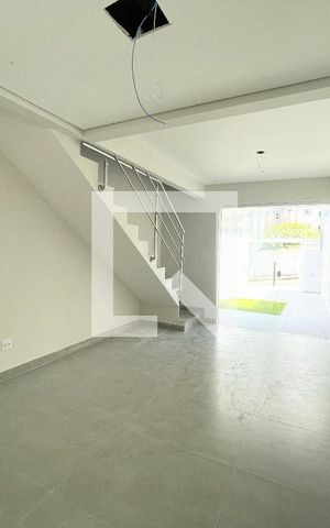 Casa à venda com 65m², 2 quartos e 1 vagaSala