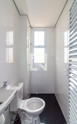 Apartamento à venda com 139m², 4 quartos e 3 vagas Apartamento à venda com 139m², 4 quartos e 3 vagasÁrea de Serviço