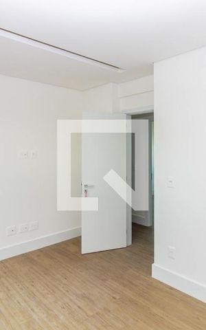 Apartamento à venda com 139m², 4 quartos e 3 vagas Apartamento à venda com 139m², 4 quartos e 3 vagasQuarto
