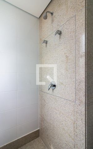 Apartamento à venda com 139m², 4 quartos e 3 vagas Apartamento à venda com 139m², 4 quartos e 3 vagasBanheiro da Suíte