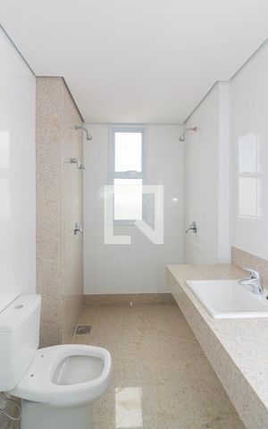 Apartamento à venda com 139m², 4 quartos e 3 vagas Apartamento à venda com 139m², 4 quartos e 3 vagasBanheiro da Suíte