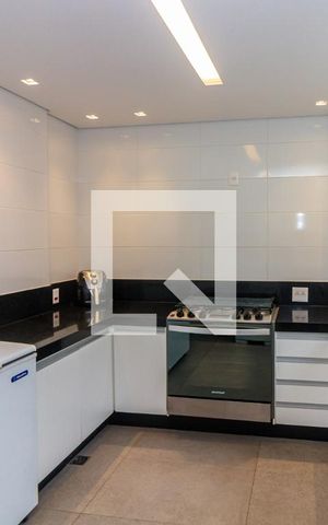 Apartamento à venda com 139m², 4 quartos e 3 vagas Apartamento à venda com 139m², 4 quartos e 3 vagasÁrea comum