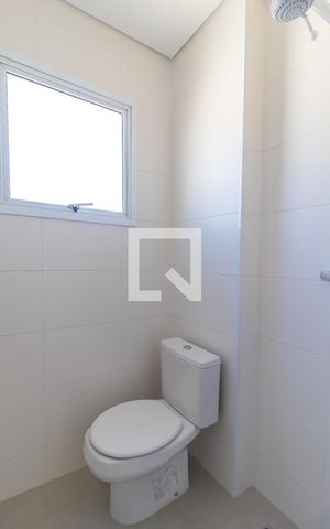 Apartamento para alugar com 250m², 4 quartos e 3 vagas Apartamento para alugar com 250m², 4 quartos e 3 vagasBanheiro de serviço