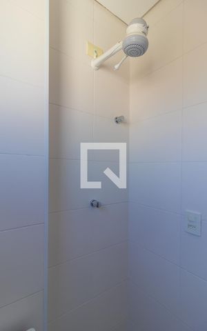 Apartamento para alugar com 250m², 4 quartos e 3 vagas Apartamento para alugar com 250m², 4 quartos e 3 vagasBanheiro de serviço