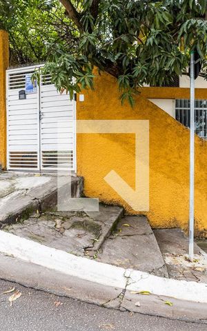 Casa para alugar com 130m², 3 quartos e 2 vagasFachada