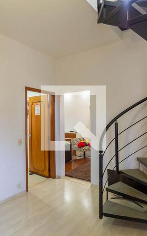 Casa à venda com 285m², 4 quartos e 5 vagasSala