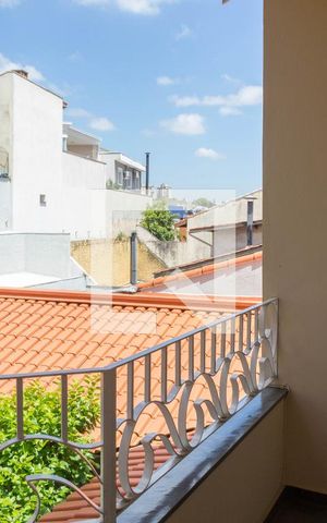 Casa à venda com 307m², 3 quartos e 4 vagas Casa à venda com 307m², 3 quartos e 4 vagasVaranda