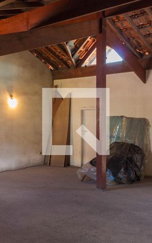 Casa à venda com 307m², 3 quartos e 4 vagas Casa à venda com 307m², 3 quartos e 4 vagasSótão