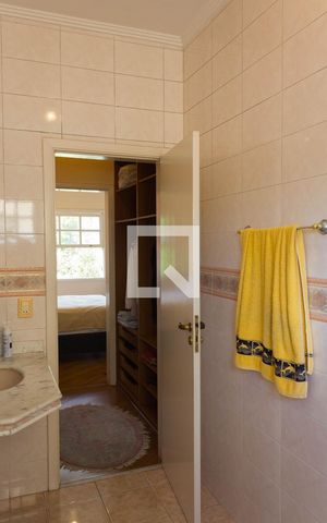 Casa à venda com 307m², 3 quartos e 4 vagas Casa à venda com 307m², 3 quartos e 4 vagasBanheiro da Suíte 1