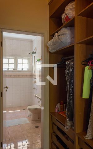 Casa à venda com 307m², 3 quartos e 4 vagas Casa à venda com 307m², 3 quartos e 4 vagasSuíte 1