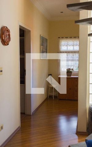 Casa à venda com 307m², 3 quartos e 4 vagas Casa à venda com 307m², 3 quartos e 4 vagashall dos quartos