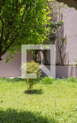 Casa à venda com 307m², 3 quartos e 4 vagas Casa à venda com 307m², 3 quartos e 4 vagasÁrea comum