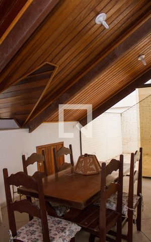 Casa à venda com 490m², 4 quartos e 2 vagasCopa - 4º Andar