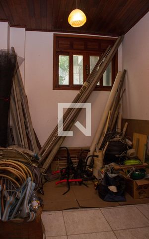 Casa à venda com 490m², 4 quartos e 2 vagasQuarto de Serviço