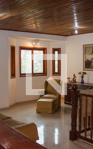 Casa à venda com 490m², 4 quartos e 2 vagasSala 02 - 3º Andar
