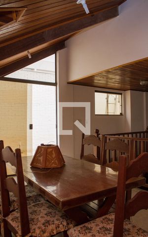Casa à venda com 490m², 4 quartos e 2 vagasCopa - 4º Andar