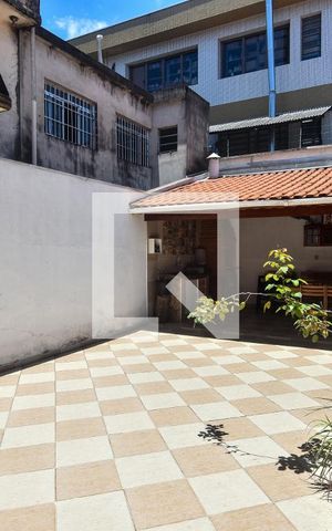 Casa à venda com 170m², 3 quartos e 2 vagas Casa à venda com 170m², 3 quartos e 2 vagasQuintal
