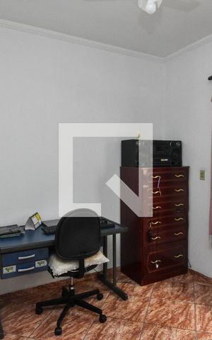 Casa à venda com 170m², 3 quartos e 2 vagas Casa à venda com 170m², 3 quartos e 2 vagasQuarto 2