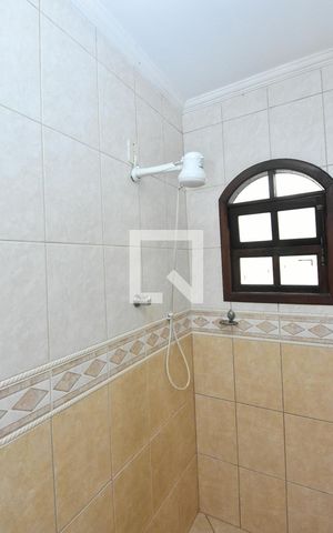 Casa à venda com 170m², 3 quartos e 2 vagas Casa à venda com 170m², 3 quartos e 2 vagasBanheiro da Suíte