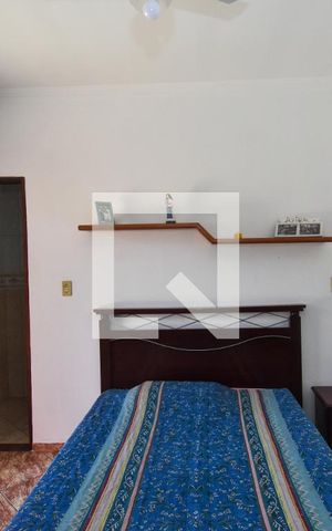 Casa à venda com 170m², 3 quartos e 2 vagas Casa à venda com 170m², 3 quartos e 2 vagasQuarto Suíte