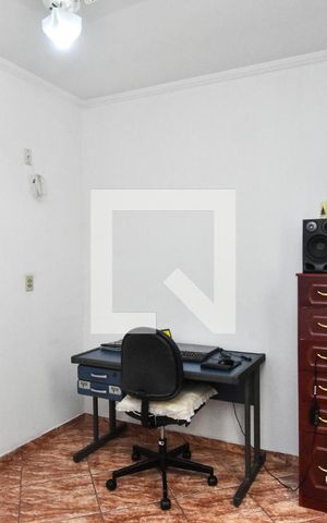 Casa à venda com 170m², 3 quartos e 2 vagas Casa à venda com 170m², 3 quartos e 2 vagasQuarto 2