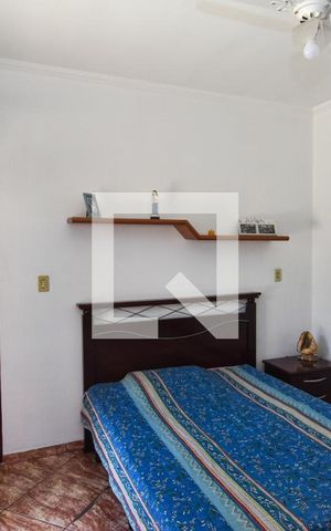 Casa à venda com 170m², 3 quartos e 2 vagas Casa à venda com 170m², 3 quartos e 2 vagasQuarto Suíte