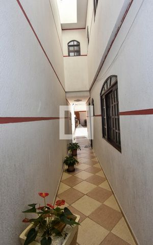 Casa à venda com 170m², 3 quartos e 2 vagas Casa à venda com 170m², 3 quartos e 2 vagasQuintal