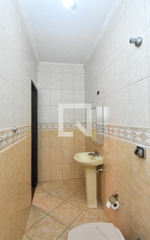 Casa à venda com 170m², 3 quartos e 2 vagas Casa à venda com 170m², 3 quartos e 2 vagasBanheiro da Suíte