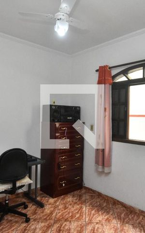 Casa à venda com 170m², 3 quartos e 2 vagas Casa à venda com 170m², 3 quartos e 2 vagasQuarto 2