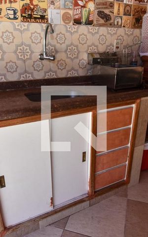 Casa à venda com 170m², 3 quartos e 2 vagas Casa à venda com 170m², 3 quartos e 2 vagasChurrasqueira