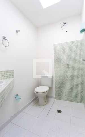 Casa à venda com 115m², 2 quartos e 1 vaga Casa à venda com 115m², 2 quartos e 1 vagaBanheiro da Suíte 2