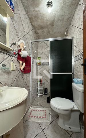 Casa à venda com 140m², 2 quartos e 2 vagasBanheiro