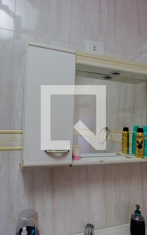 Casa à venda com 300m², 3 quartos e 6 vagas Casa à venda com 300m², 3 quartos e 6 vagasEspelho