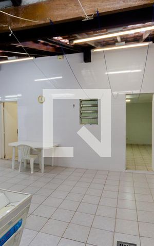 Casa à venda com 300m², 3 quartos e 6 vagas Casa à venda com 300m², 3 quartos e 6 vagasÁrea de Serviço