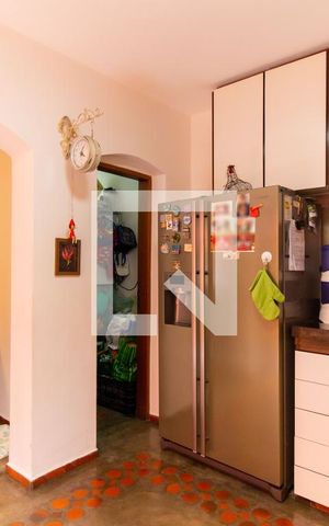 Casa à venda com 320m², 3 quartos e 1 vaga Casa à venda com 320m², 3 quartos e 1 vagaCozinha