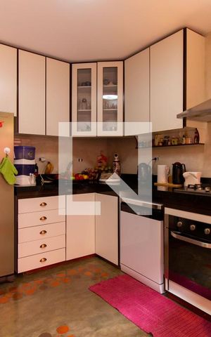 Casa à venda com 320m², 3 quartos e 1 vaga Casa à venda com 320m², 3 quartos e 1 vagaCozinha