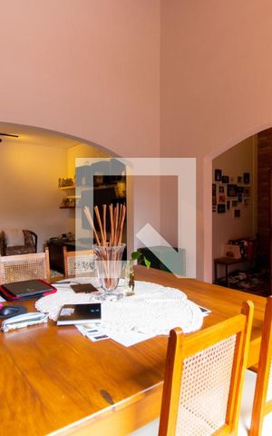Casa à venda com 320m², 3 quartos e 1 vaga Casa à venda com 320m², 3 quartos e 1 vagaSala de Jantar