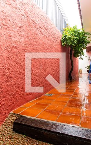 Casa à venda com 320m², 3 quartos e 1 vaga Casa à venda com 320m², 3 quartos e 1 vagaCorredor Lateral Esquerda