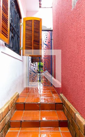 Casa à venda com 320m², 3 quartos e 1 vaga Casa à venda com 320m², 3 quartos e 1 vagaCorredor Lateral Direita