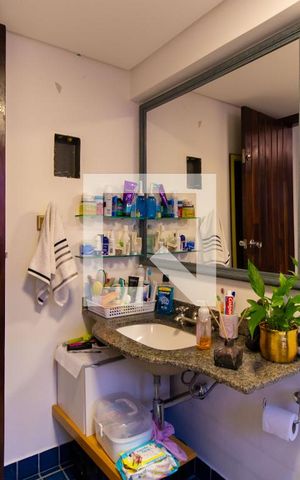 Casa à venda com 320m², 3 quartos e 1 vaga Casa à venda com 320m², 3 quartos e 1 vagaBanheiro da Suíte