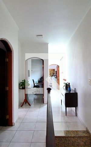 Casa à venda com 510m², 4 quartos e 5 vagasCorredor