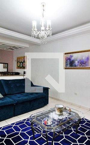 Casa à venda com 510m², 4 quartos e 5 vagasSala
