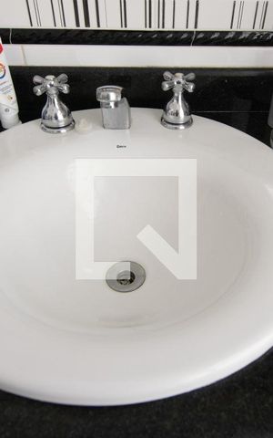Apartamento à venda com 170m², 4 quartos e 1 vaga Apartamento à venda com 170m², 4 quartos e 1 vagaBanheiro da Suíte