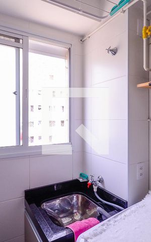 Apartamento à venda com 40m², 2 quartos e sem vaga Apartamento à venda com 40m², 2 quartos e sem vagaArea de Serviço