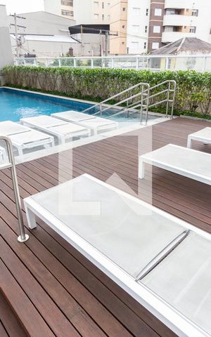 Studio à venda com 30m², 1 quarto e 1 vaga Studio à venda com 30m², 1 quarto e 1 vagaPiscina