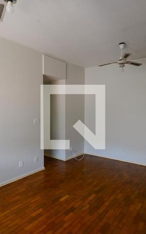 Apartamento à venda com 85m², 3 quartos e 1 vaga Apartamento à venda com 85m², 3 quartos e 1 vagaSala