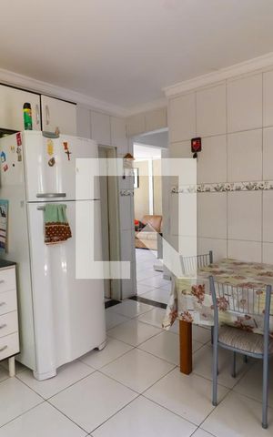 Casa à venda com 250m², 4 quartos e 2 vagas Casa à venda com 250m², 4 quartos e 2 vagasCozinha - Casa 02